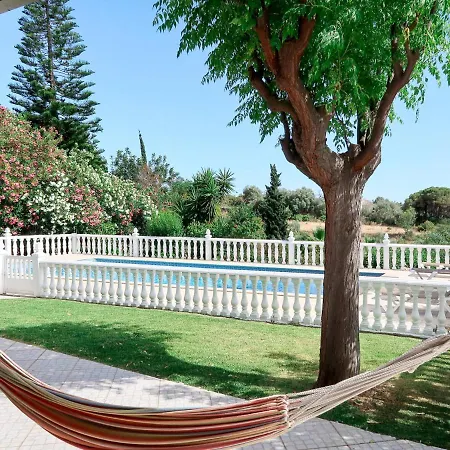 Paraiso Sleeps 8 With Pool Air Con And Wifi Olhão